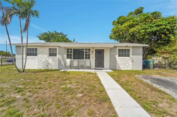 Miami Gardens, FL 33056,2271 NW 178th St