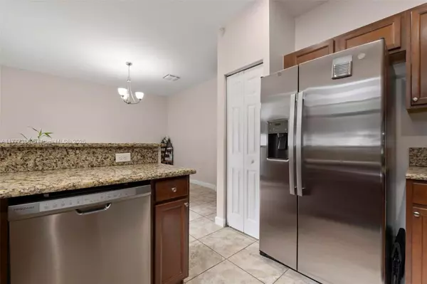 Hialeah, FL 33018,8945 W 33rd Ave #8945