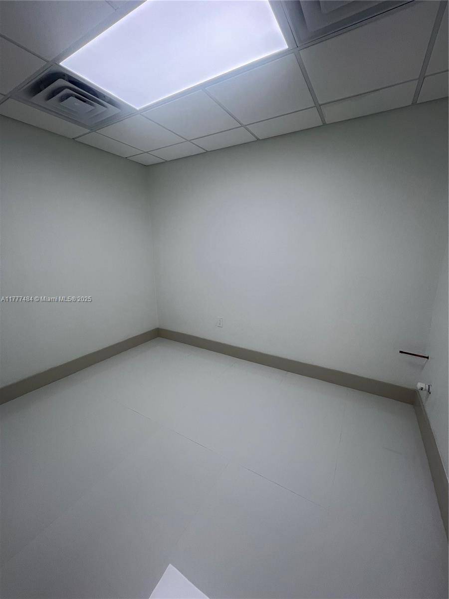 Hialeah, FL 33012,4765 W 8th Ave #3