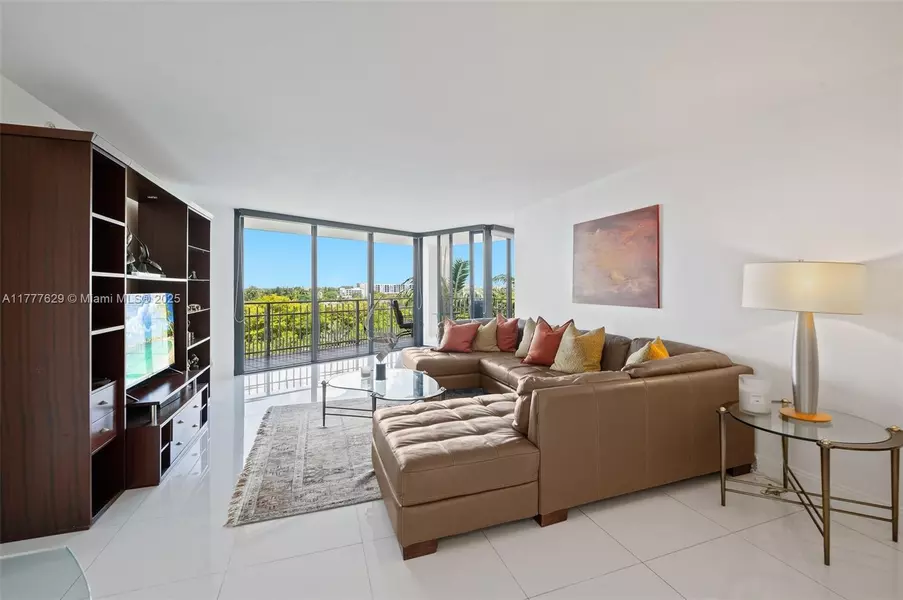 2000 Towerside Ter #805, Miami, FL 33138