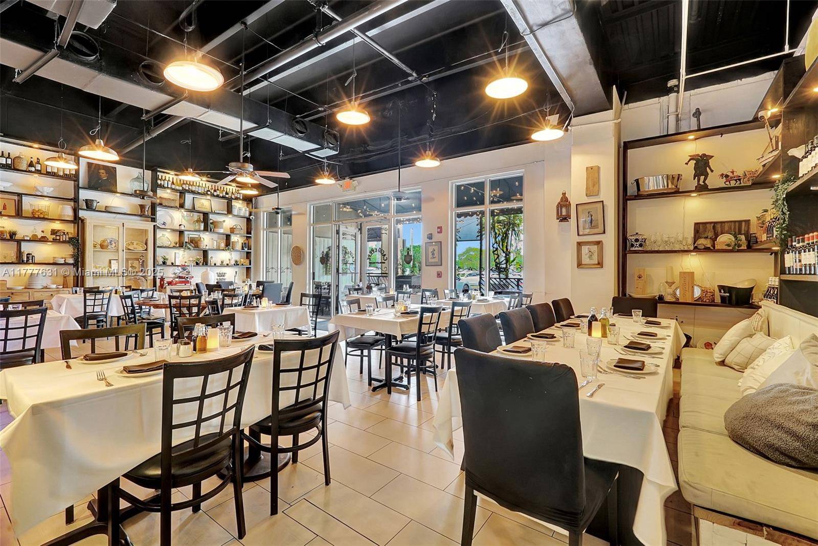 15903 Biscayne Blvd, North Miami Beach, FL 33160