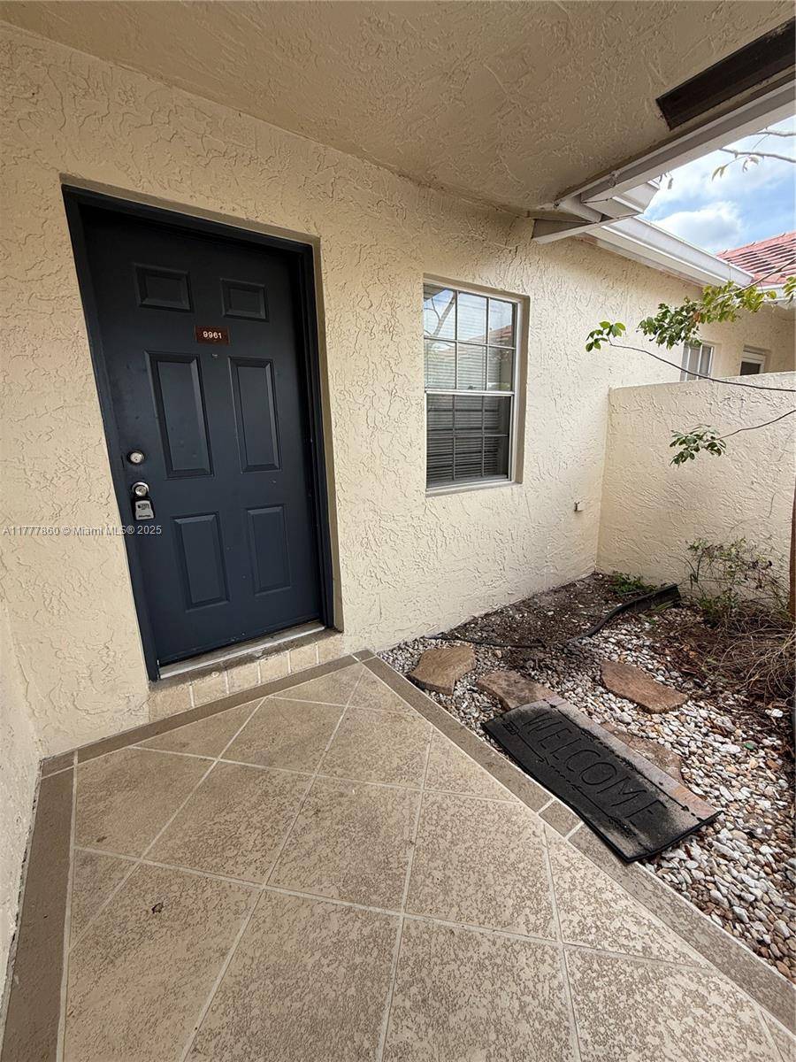 9961 Three Lakes Cir #20A, Boca Raton, FL 33428