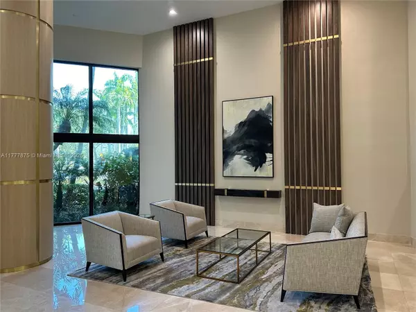 Aventura, FL 33180,3500 Mystic Pointe Dr #2507