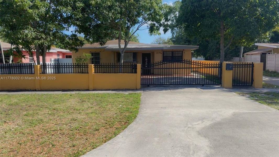 1330 NE 153rd St #2, North Miami Beach, FL 33162