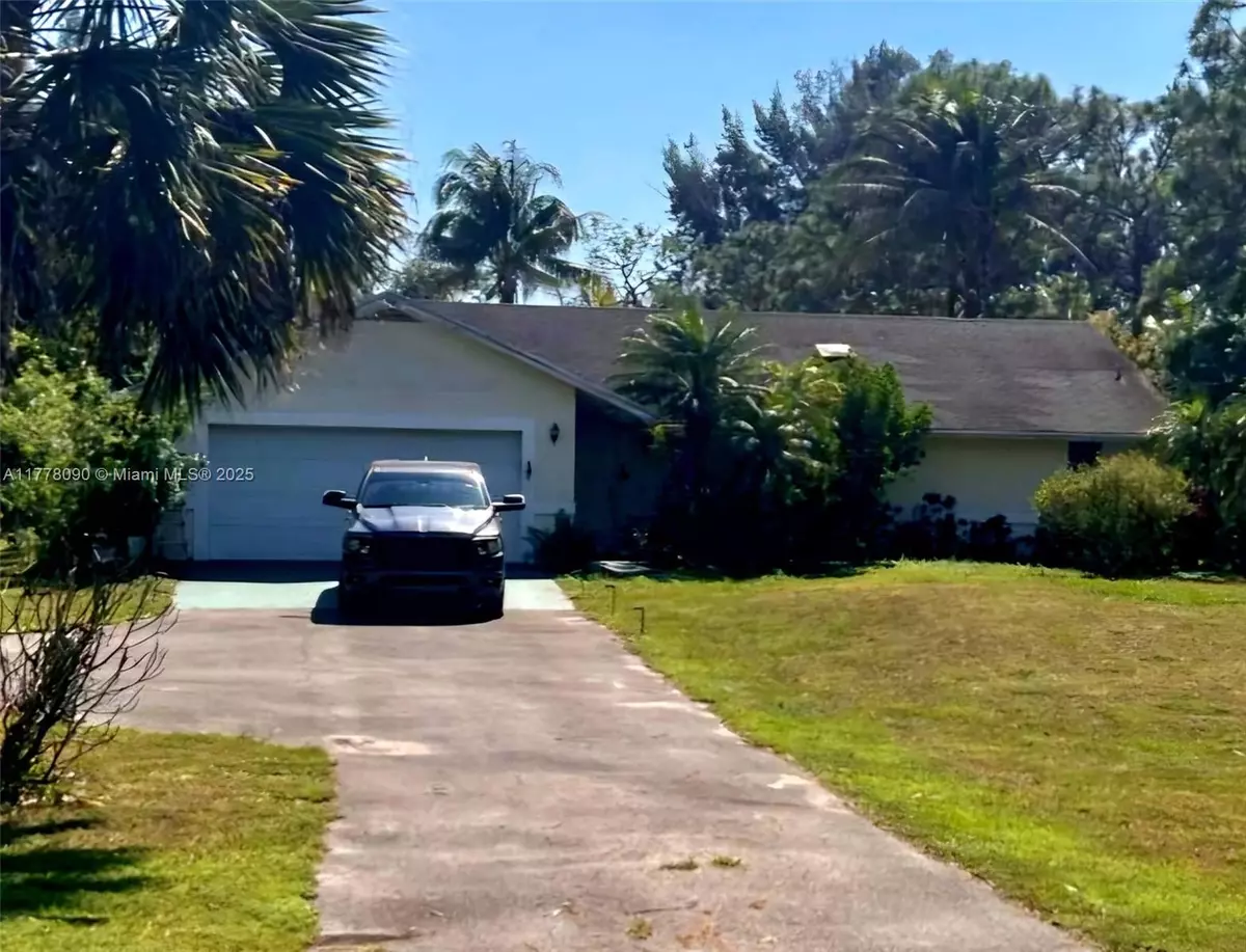 Loxahatchee, FL 33470,15664 North Rd