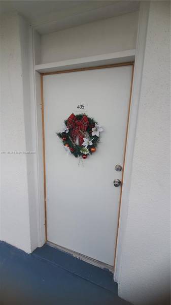 1801 S Treasure Dr #405, North Bay Village, FL 33141