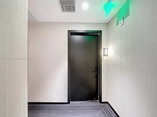 Miami, FL 33132,398 NE 5th St #4401