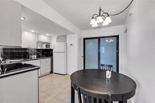 Fort Lauderdale, FL 33308,2175 NE 56th St #107