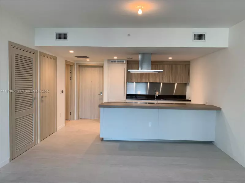 1000 Brickell Plz #1910, Miami, FL 33131