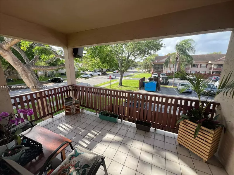 11229 SW 88th #209D, Miami, FL 33176