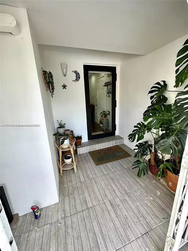 Miami, FL 33135,1818 SW 3rd St