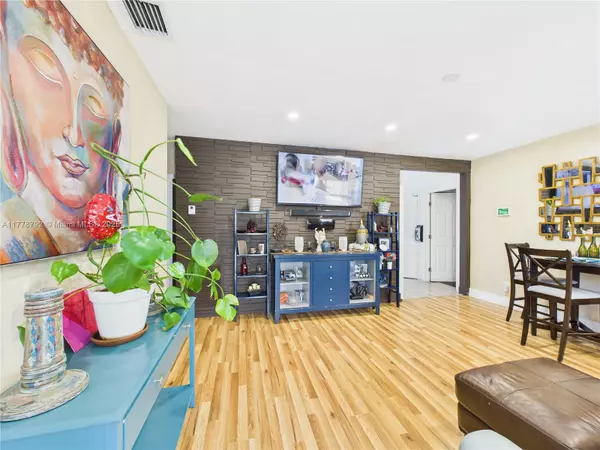 Fort Lauderdale, FL 33311,924 NW 12th St