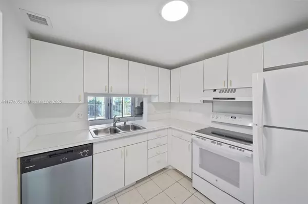 Miami Beach, FL 33141,6545 Indian Creek Dr #505