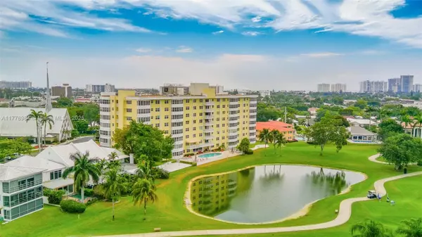 2500 NE 48th Ln #802, Fort Lauderdale, FL 33308