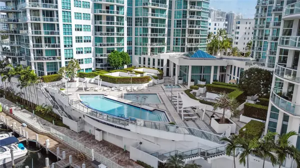Aventura, FL 33180,3131 NE 188th St #1-304