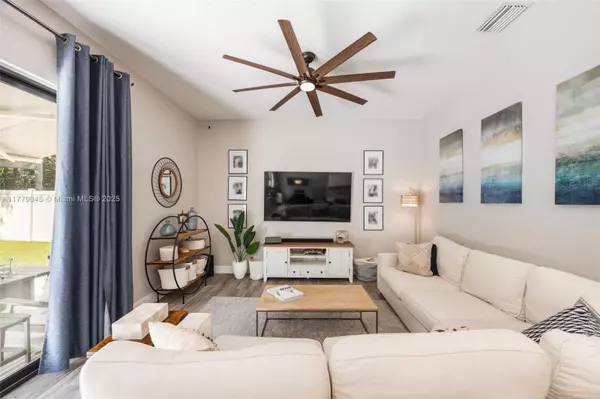 Delray Beach, FL 33444,1230 Delray Lakes Dr