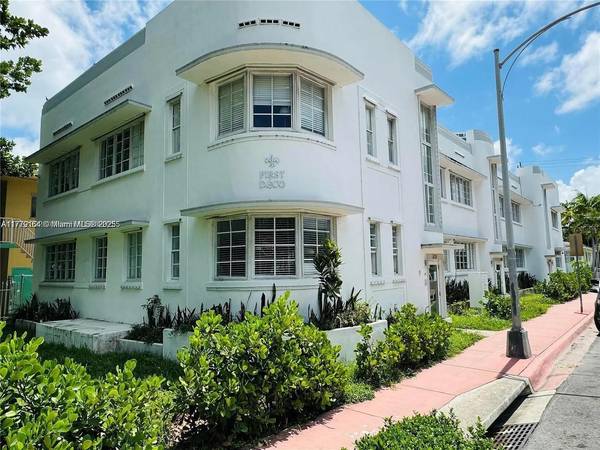 810 7th St #203, Miami Beach, FL 33139