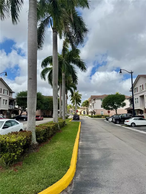 Miami, FL 33174,8882 W Flagler St #201