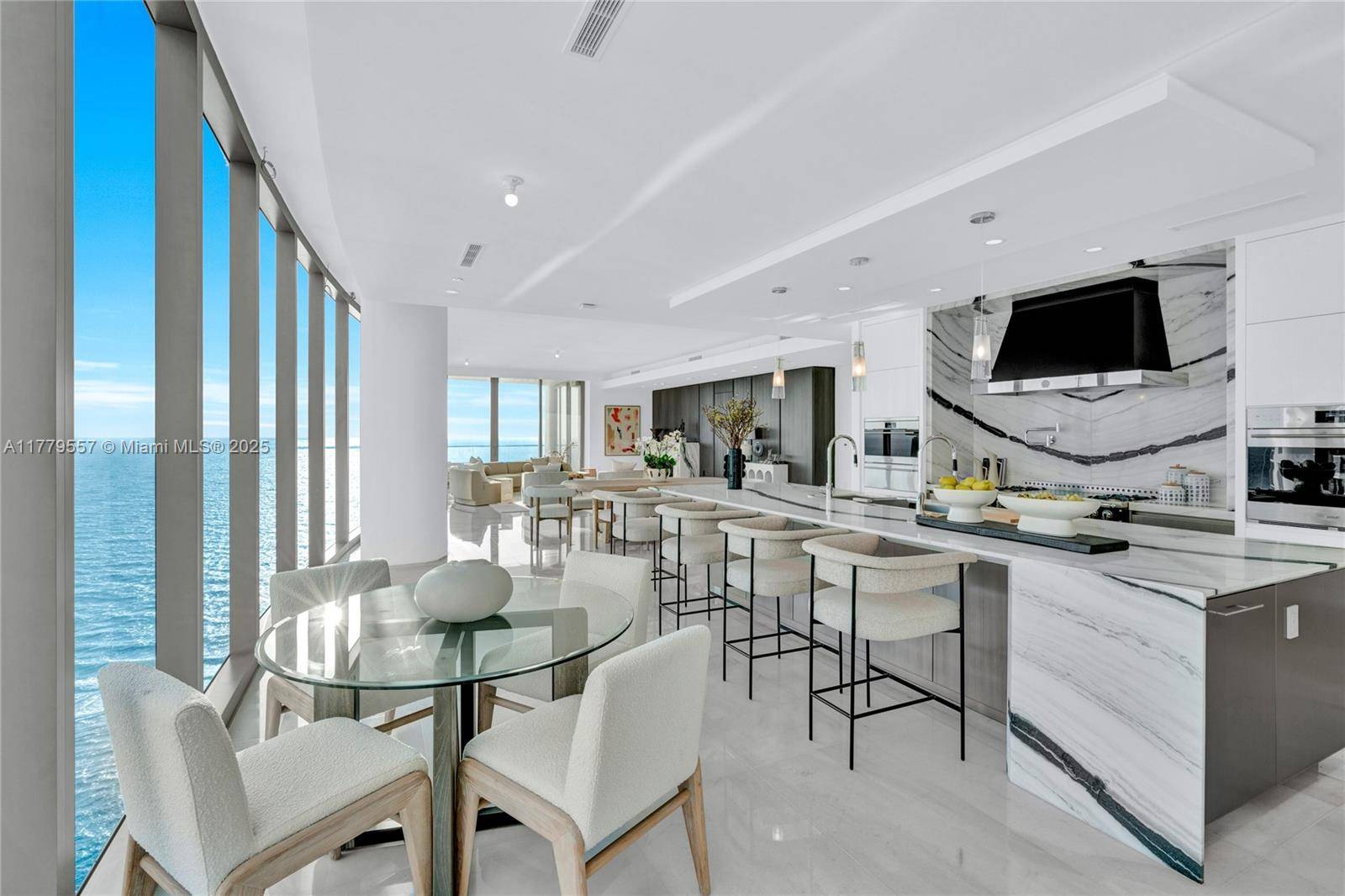 Sunny Isles Beach, FL 33160,17975 Collins Ave #2402