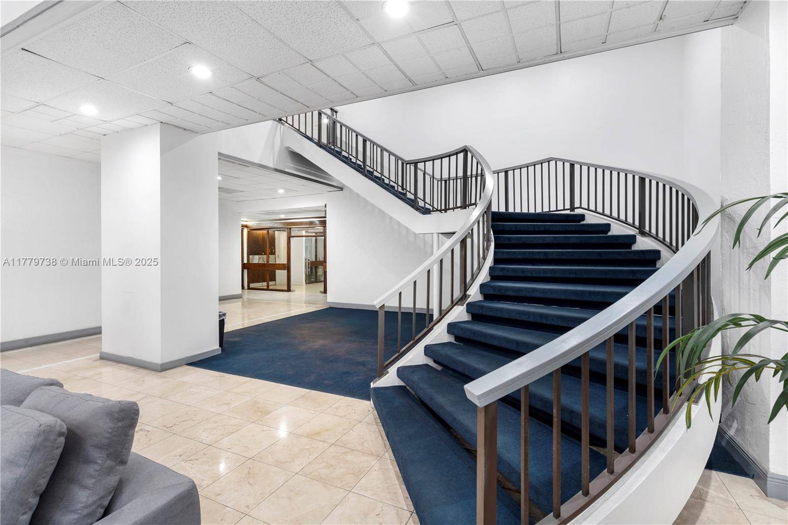 North Miami, FL 33181,13499 Biscayne Blvd #CUM5