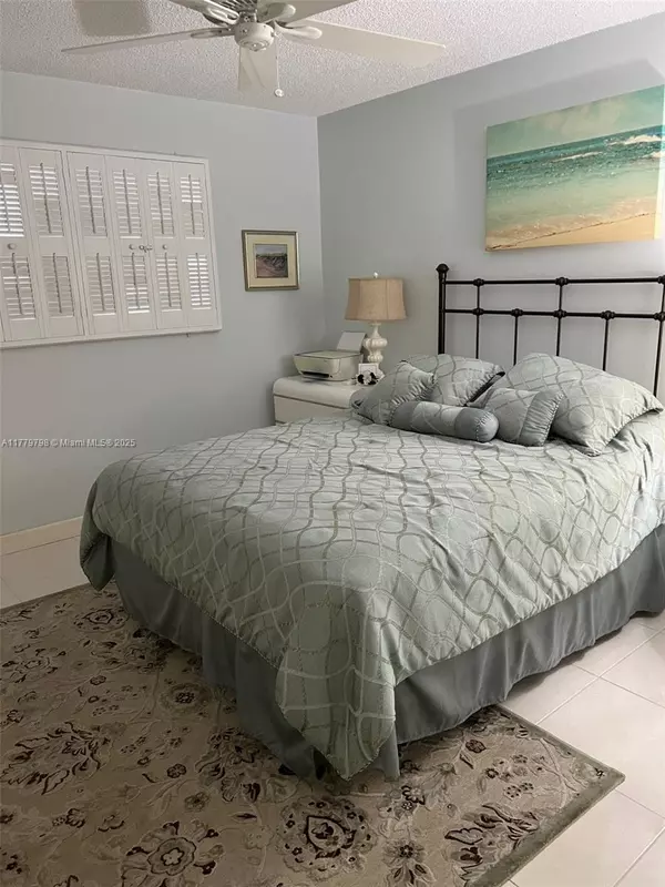 Lauderhill, FL 33319,6200 NW 44th St #204