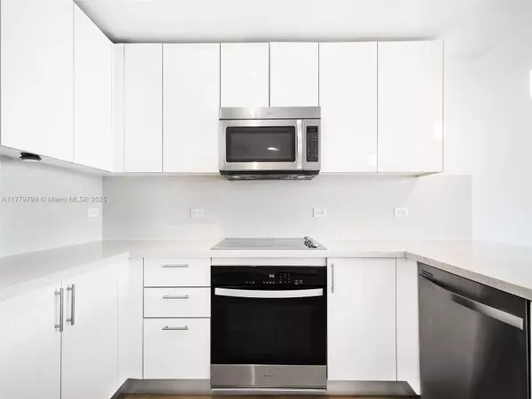 Miami, FL 33130,999 SW 1st Ave #2213