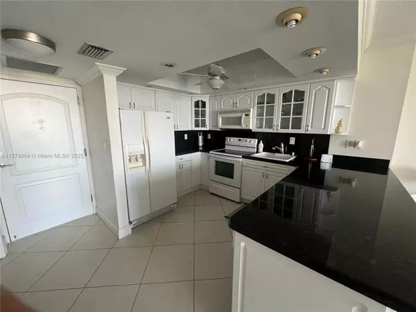 Aventura, FL 33180,3675 N Country Club Dr #2107