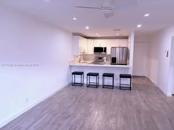 Coral Springs, FL 33065,4124 NW 88th Ave #207