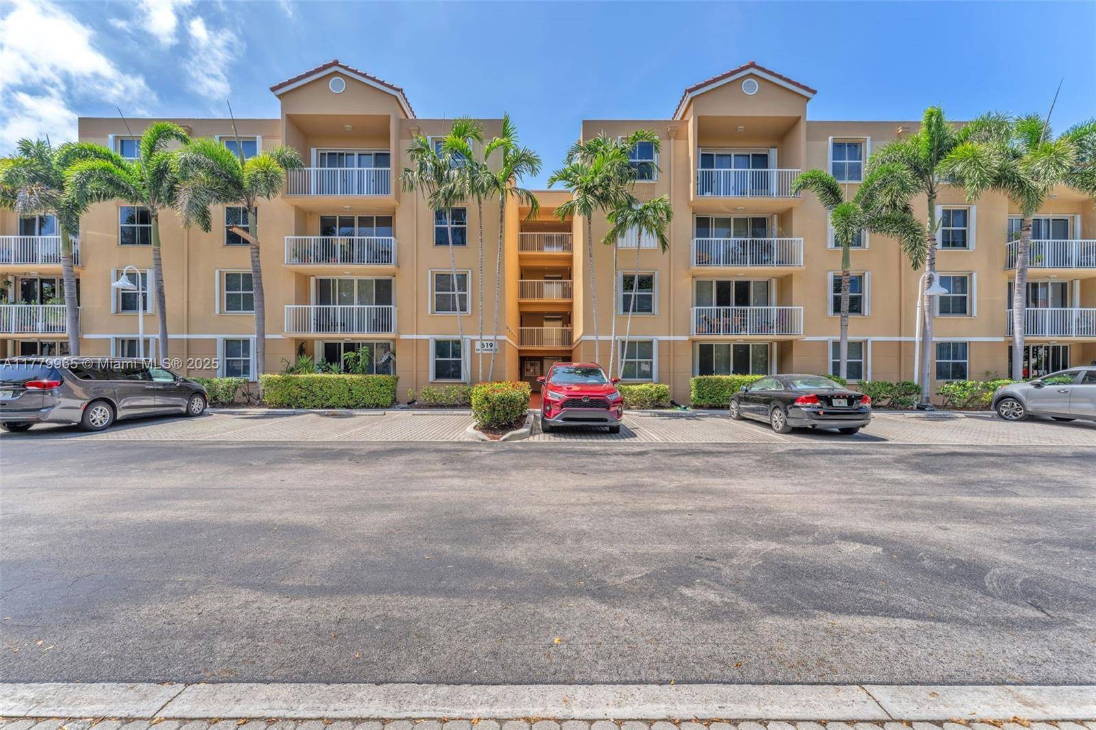 619 E Sheridan St #406, Dania Beach, FL 33004
