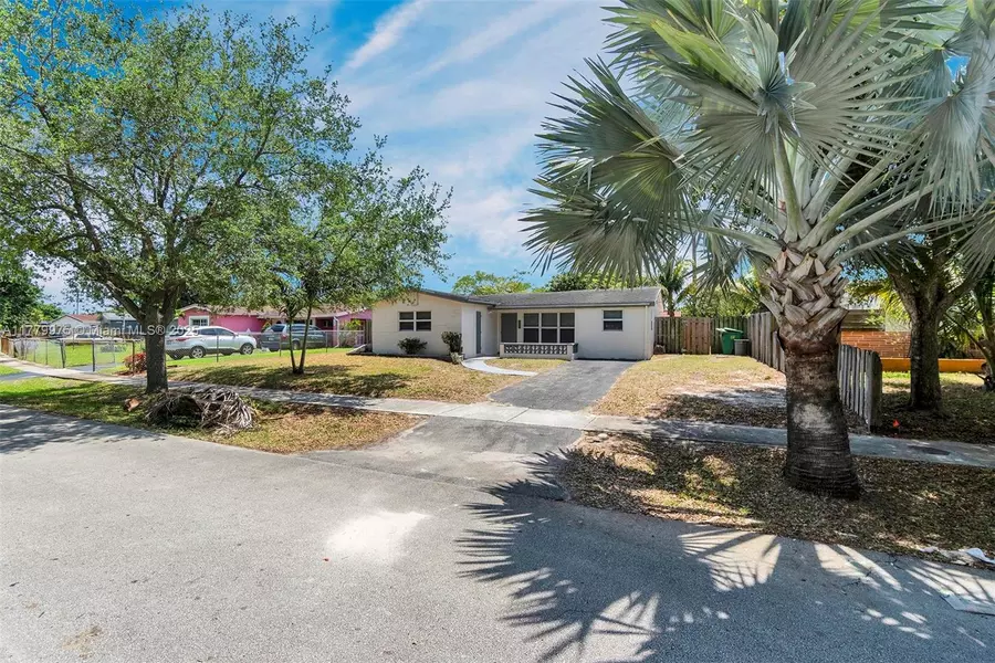 3830 NW 7th Ct, Lauderhill, FL 33311