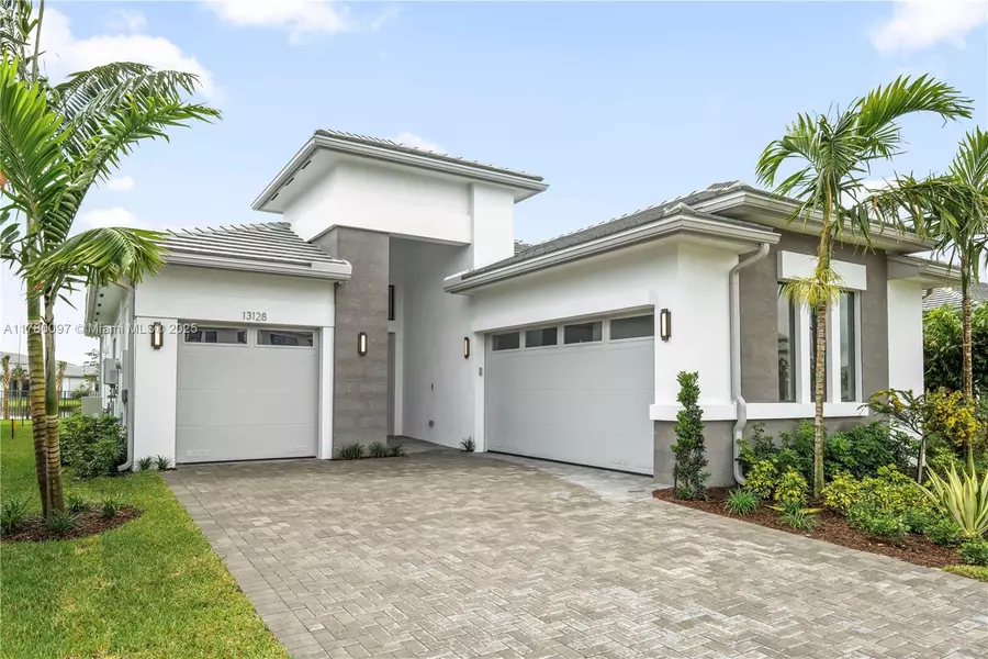 13128 Feathering Way, Palm Beach Gardens, FL 33412