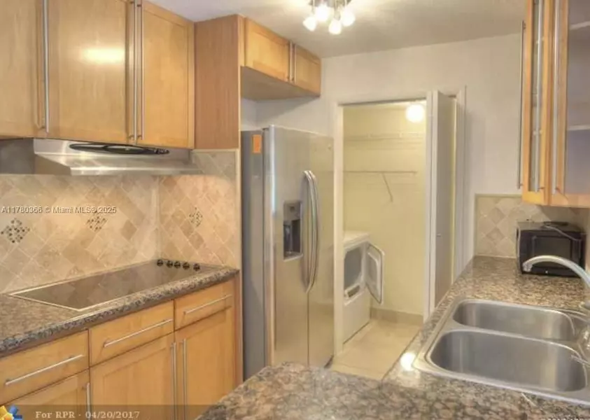 875 Riverside Dr #713, Coral Springs, FL 33071