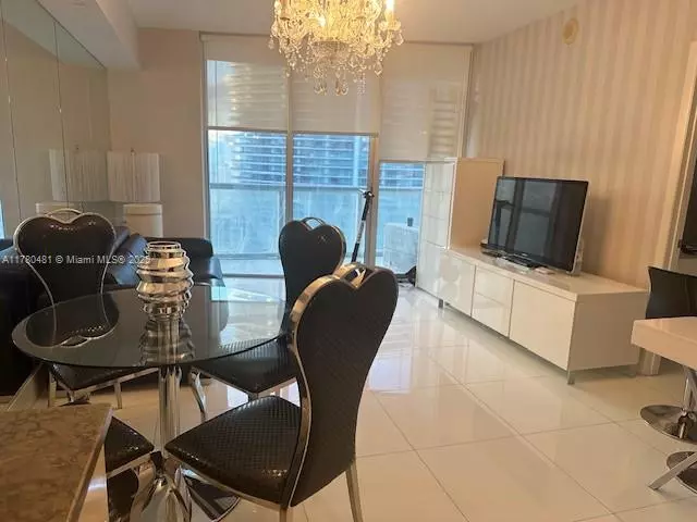 Miami, FL 33131