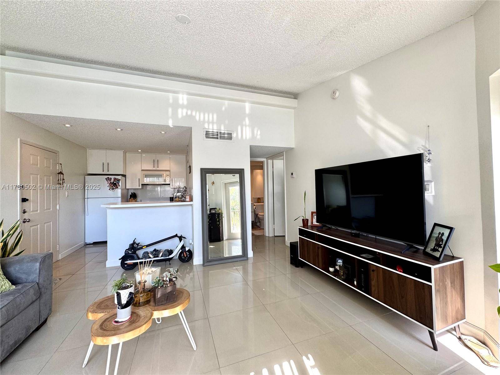 Hollywood, FL 33021,550 S Park Rd #36-8