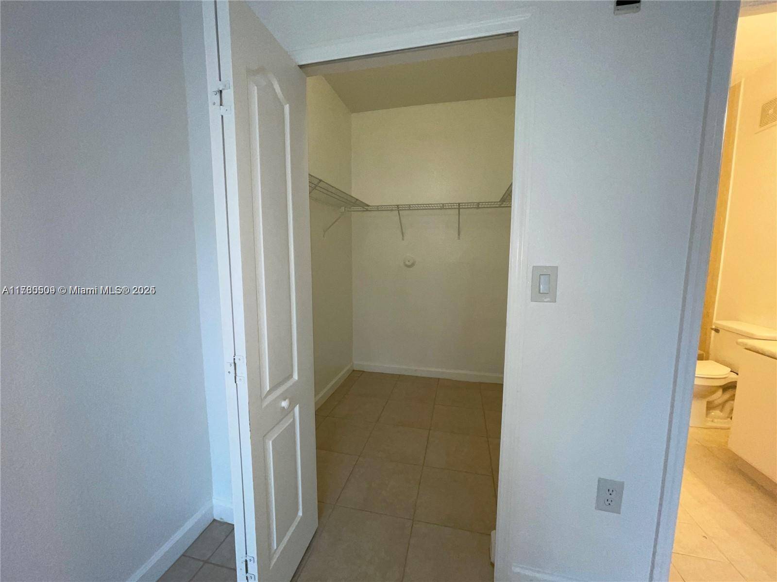 Homestead, FL 33035,1535 SE 26th St #104