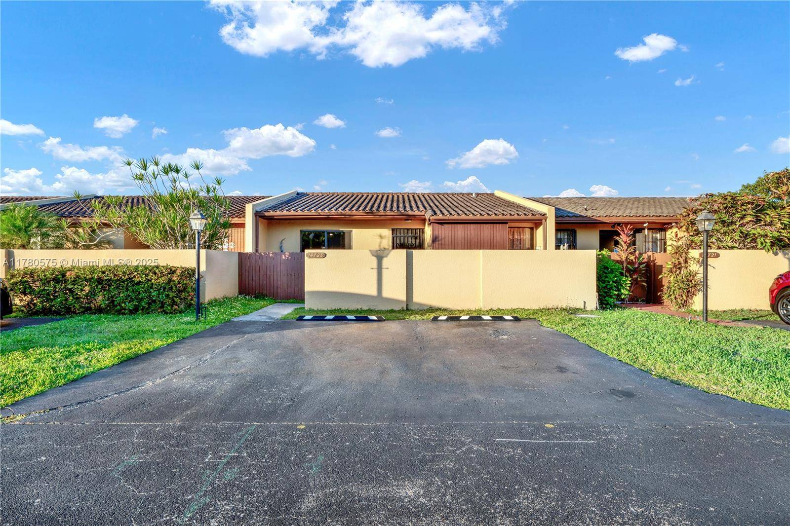 Miami, FL 33193,14723 SW 86th Ln