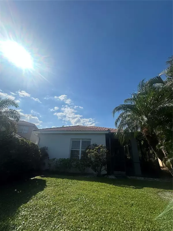 Palm Beach Gardens, FL 33418,240 Isle Verde Way