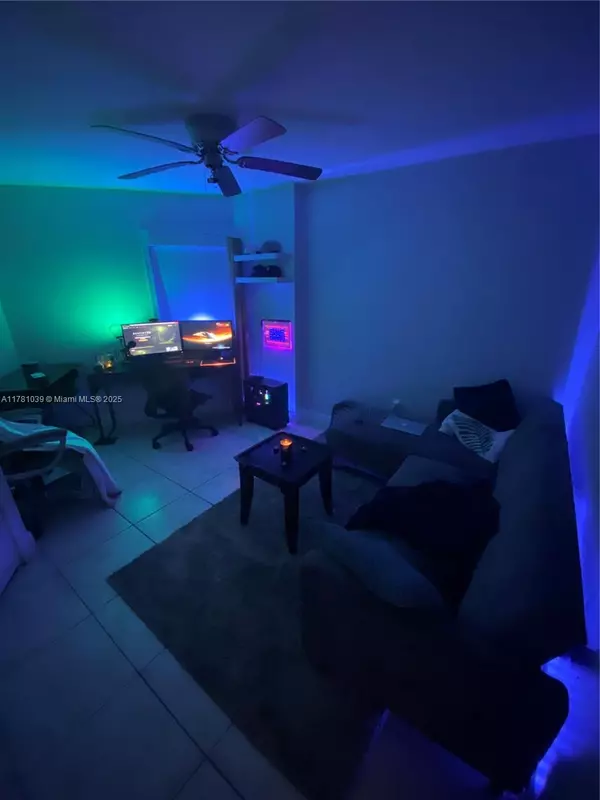 Miami, FL 33125,2415 NW 16th St Rd #312-1
