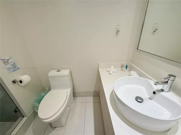 Hallandale Beach, FL 33009,2600 E Hallandale Beach Blvd #T3208