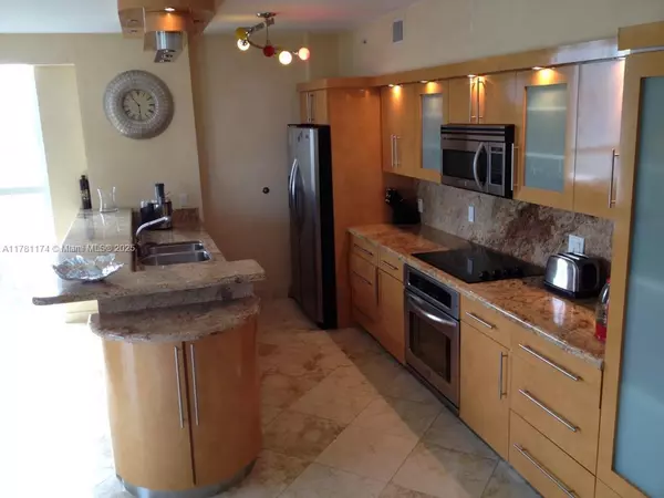 Sunny Isles Beach, FL 33160,17555 SW Atlantic Blvd #PH2