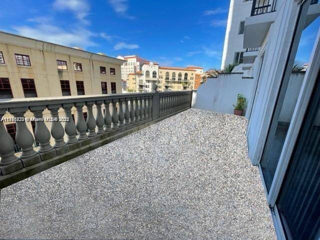 Coral Gables, FL 33134,10 Aragon Ave #608
