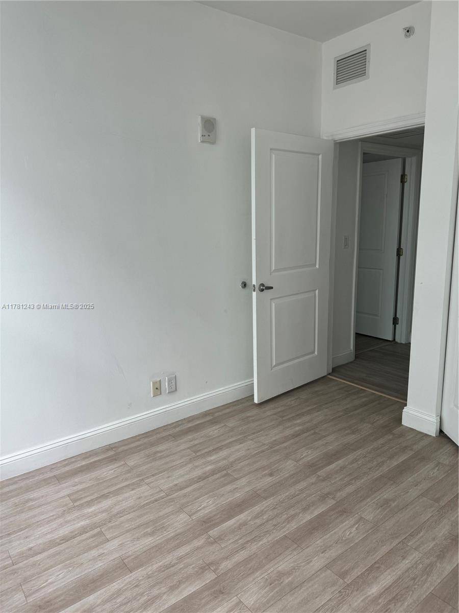Miami, FL 33131,111 E Flagler St #901