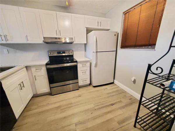 North Miami Beach, FL 33162,16750 NE 10th Ave #326