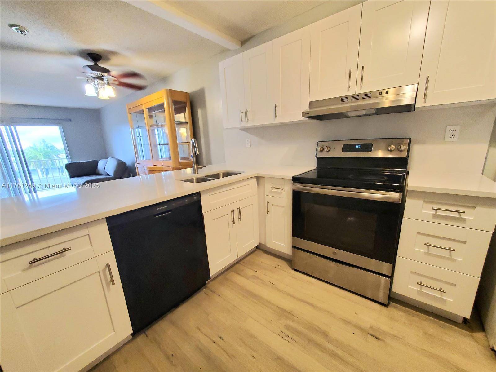 North Miami Beach, FL 33162,16750 NE 10th Ave #326