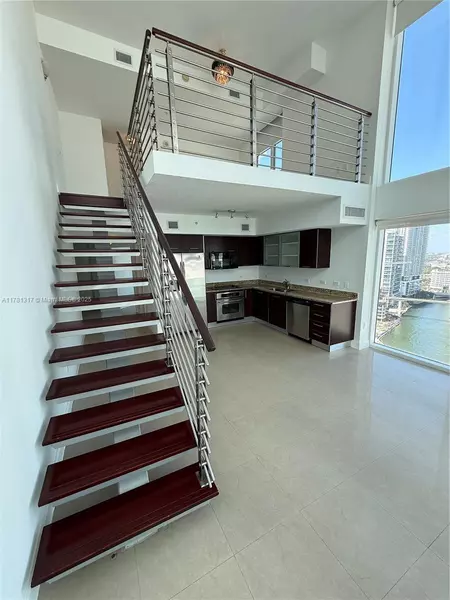 41 SE 5th St #1617, Miami, FL 33131