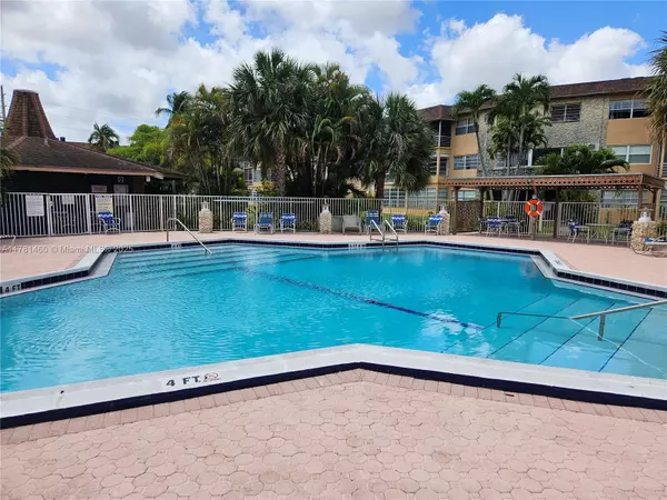 Lauderdale Lakes, FL 33313,5031 W Oakland Park Blvd #309
