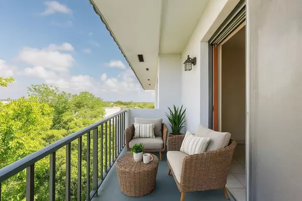 8950 NE 8th Ave #503, Miami, FL 33138