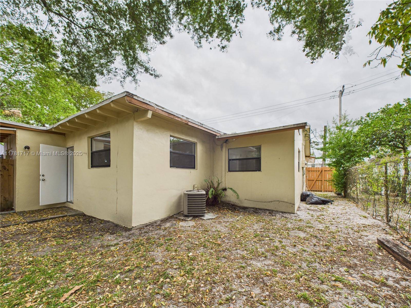 Fort Lauderdale, FL 33312,1905 SW 11th St