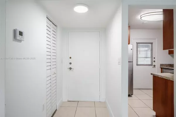 Miami, FL 33143,7715 SW 86th St #A2-106