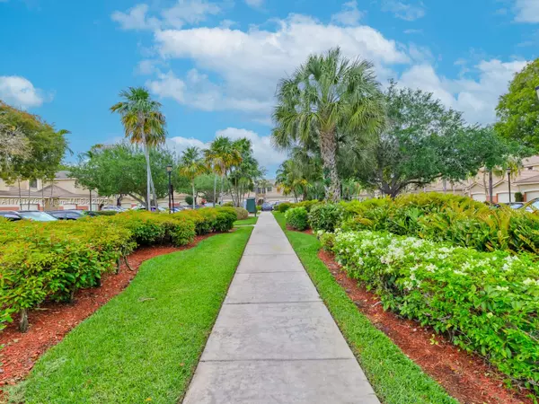 Weston, FL 33332,3807 Pond Apple Dr #3807